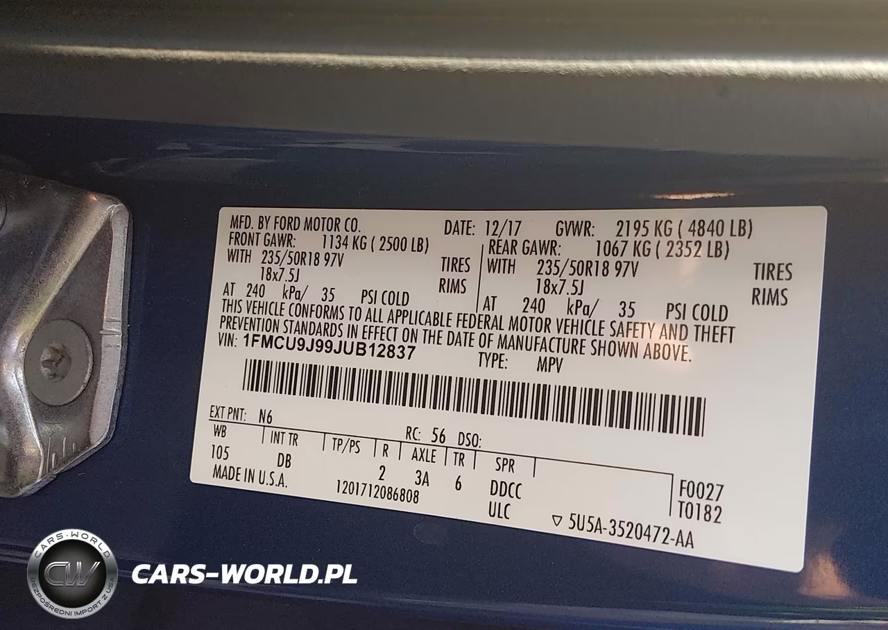 2018 Ford Escape Titanium VIN:1FMCU9J99JUB12837 - 9
