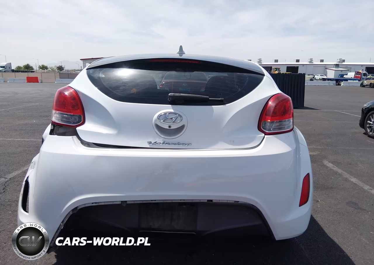 2015 Hyundai Veloster VIN:KMHTC6AD3FU238074 - 16