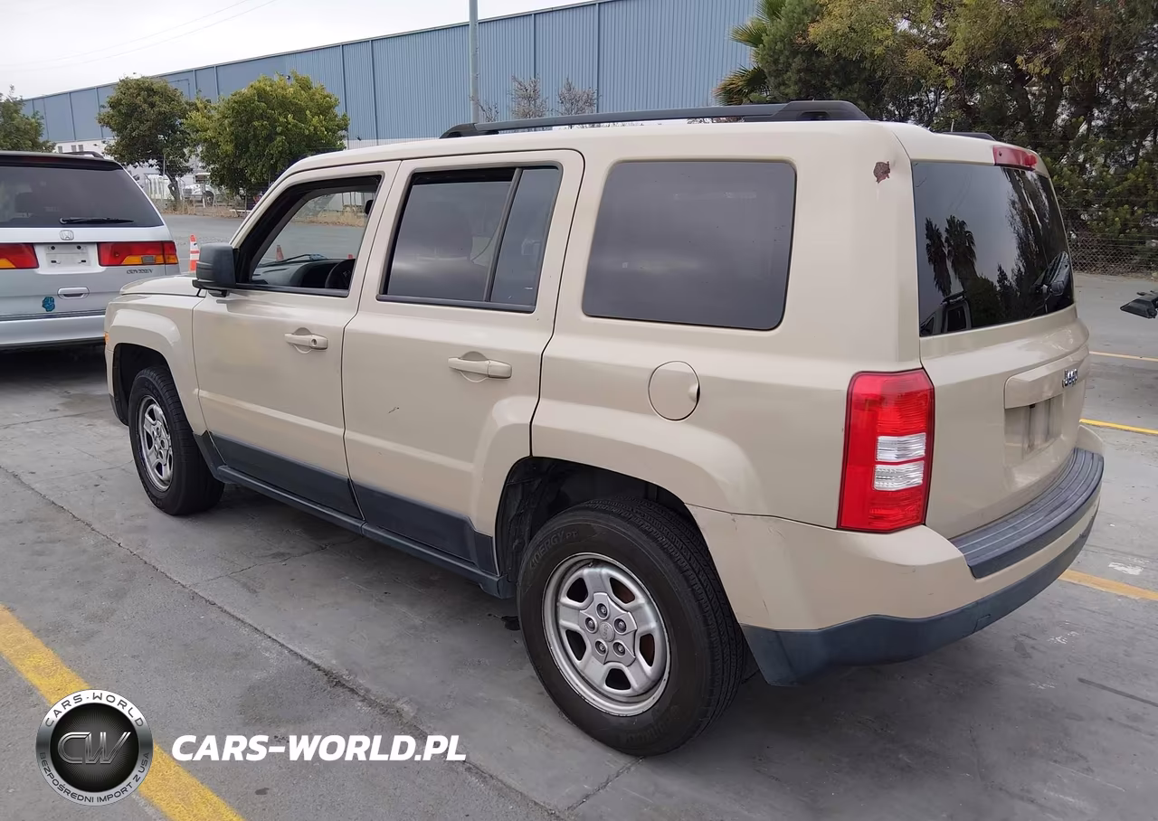 2016 Jeep Patriot Sport VIN:1C4NJPBA6GD774659 - 3