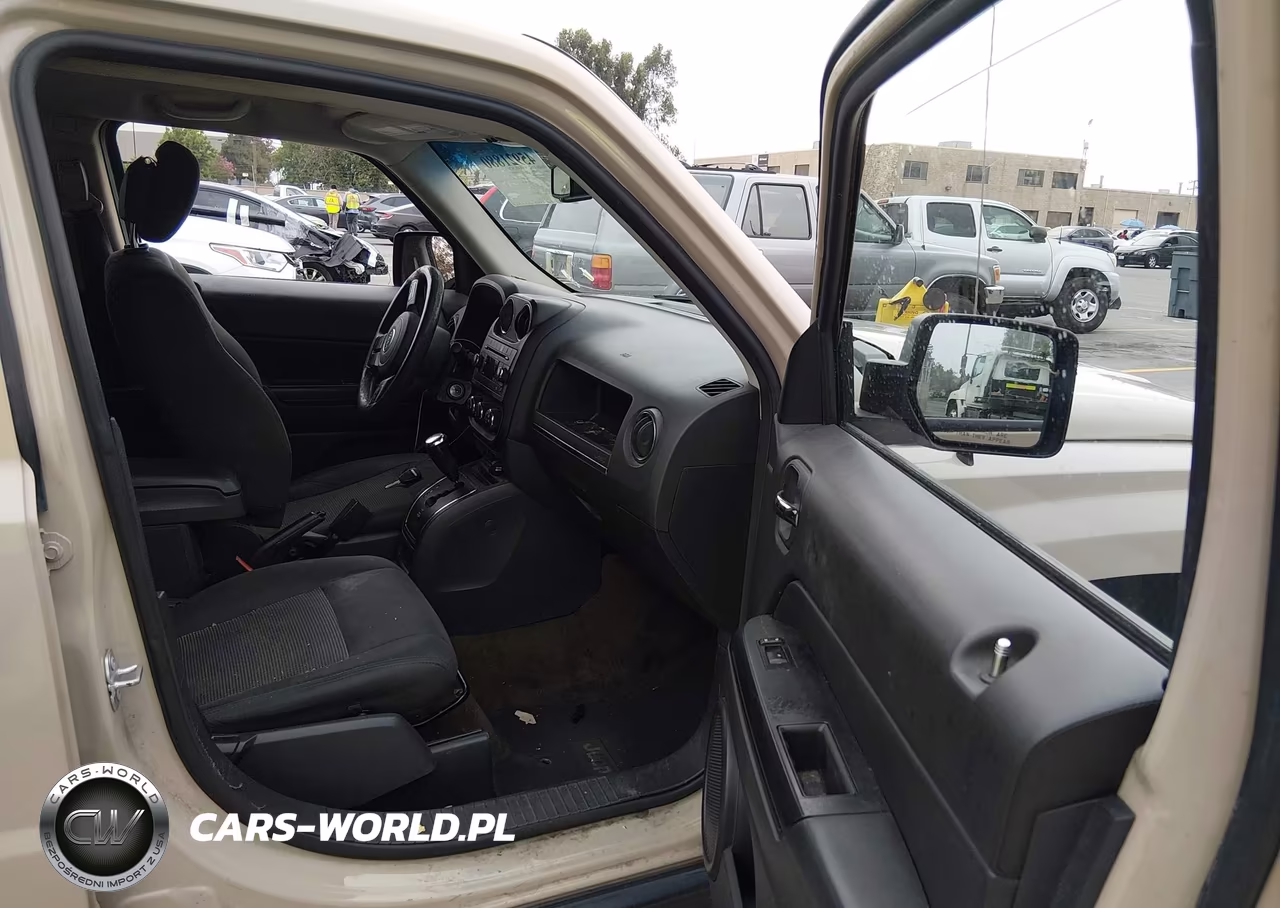 2016 Jeep Patriot Sport VIN:1C4NJPBA6GD774659 - 5