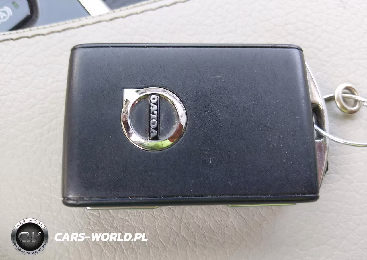 2020 Volvo Xc90 T6 Momentum 6 Passenger VIN:YV4A221K0L1619493 - 11