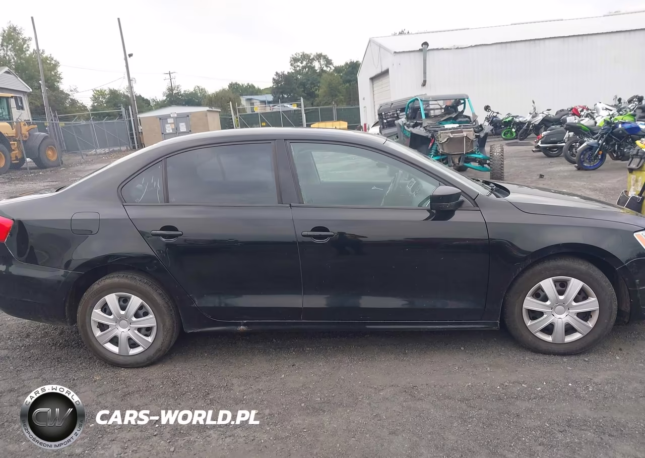 2012 Volkswagen Jetta 2.0L S VIN:3VW2K7AJ8CM311080 - 13