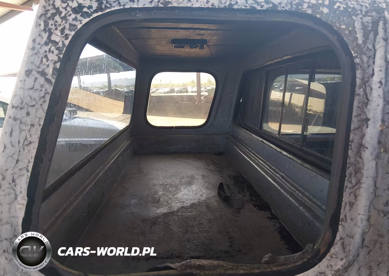 1985 Chevrolet C30 VIN:1GCHC34W0FJ172882 - 8