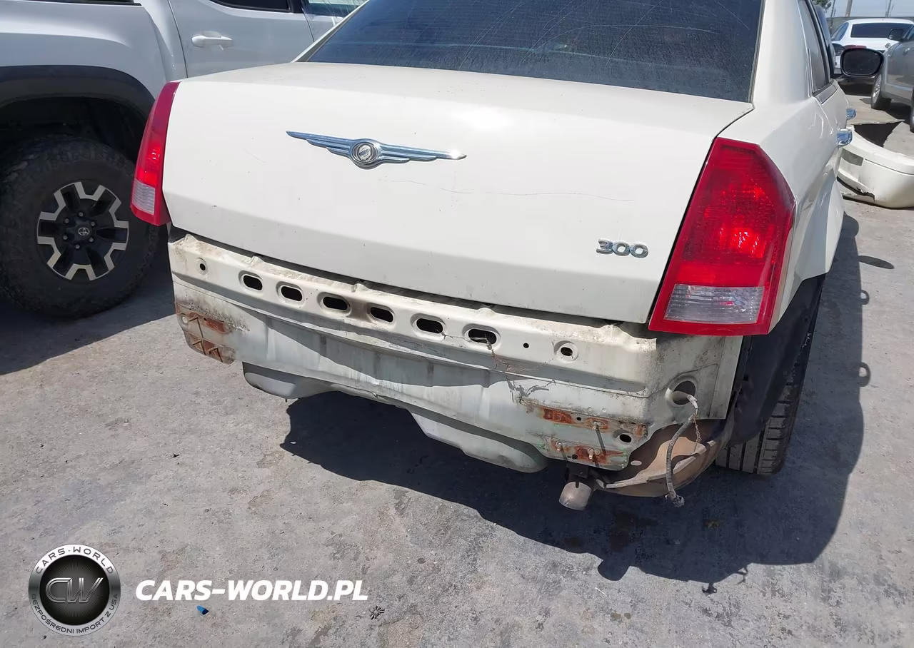 2005 Chrysler 300 VIN:2C3JA43R75H627448 - 6