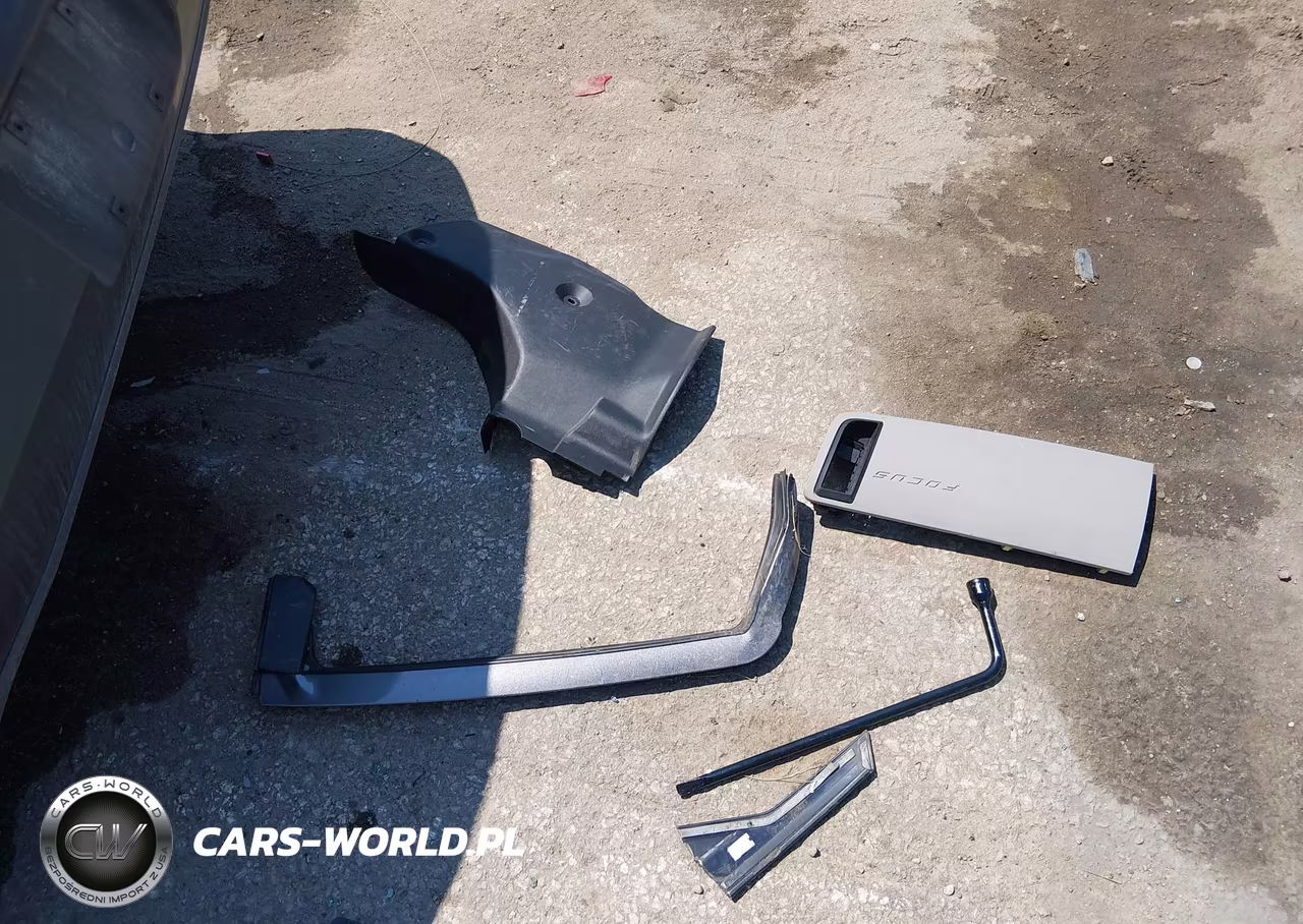 2011 Ford Focus Se VIN:1FAHP3FN2BW200208 - 12