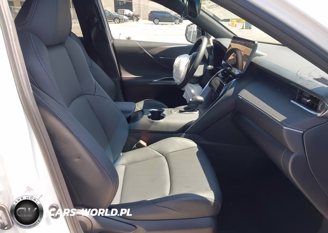 2024 Toyota Venza Nightshade Edition VIN:JTEAAAAH4RJ163622 - 5