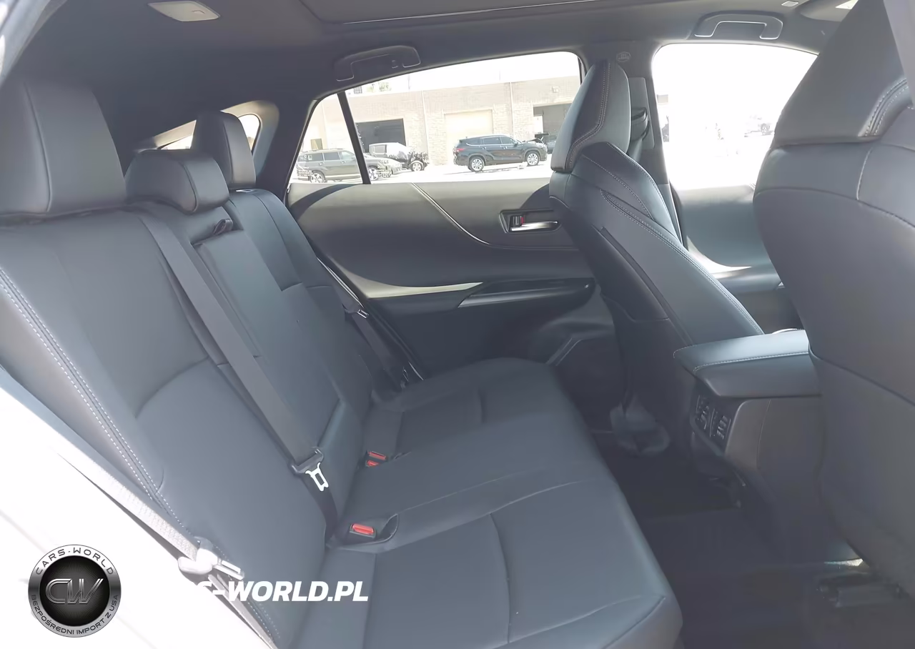 2024 Toyota Venza Nightshade Edition VIN:JTEAAAAH4RJ163622 - 8
