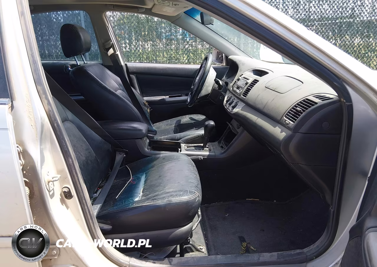 2005 Toyota Camry Se V6 VIN:4T1BA32K45U063085 - 5
