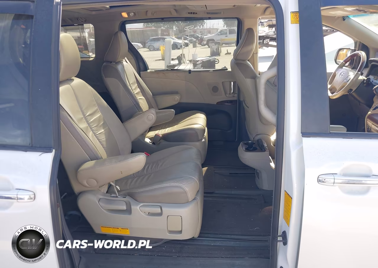 2011 Toyota Sienna Limited VIN:5TDDK3DC2BS023782 - 8