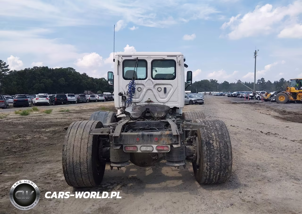 2020 Freightliner Cascadia 113 VIN:1FUJGBDV4LLLT8546 - 13