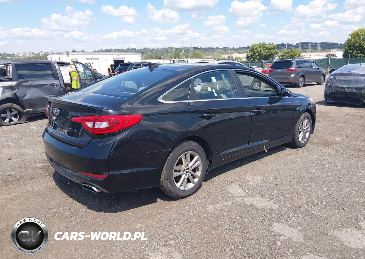 2015 Hyundai Sonata Se VIN:5NPE24AF4FH249956 - 4