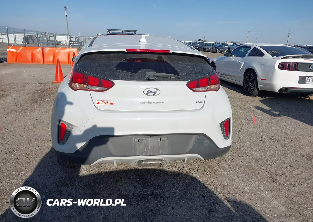 2019 Hyundai Veloster 2.0 VIN:KMHTG6AF5KU016877 - 16