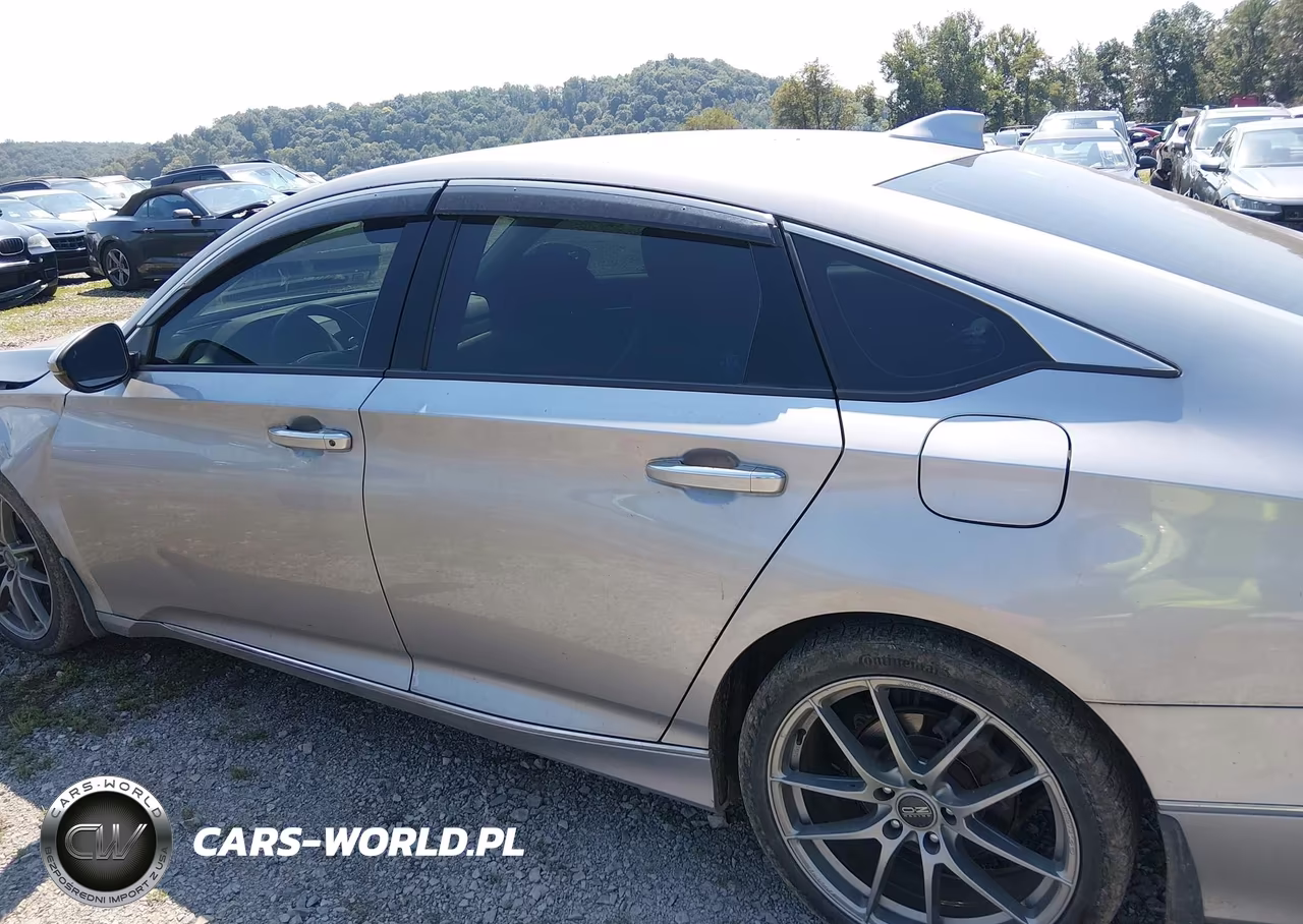 2018 Honda Accord Touring 2.0T VIN:1HGCV2F91JA021405 - 14