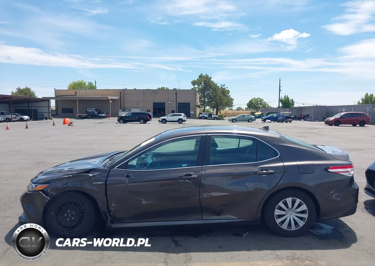 2018 Toyota Camry Hybrid Le VIN:4T1B31HK5JU001503 - 14