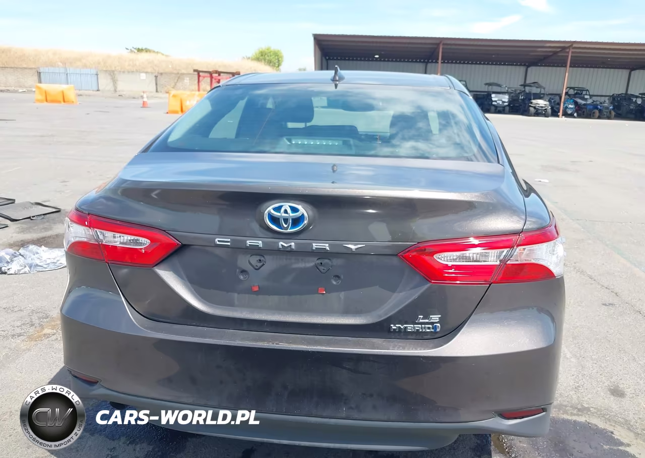 2018 Toyota Camry Hybrid Le VIN:4T1B31HK5JU001503 - 16