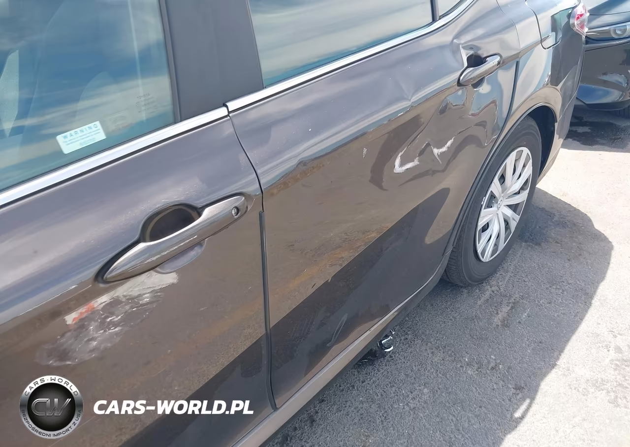 2018 Toyota Camry Hybrid Le VIN:4T1B31HK5JU001503 - 17