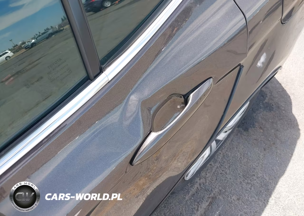 2018 Toyota Camry Hybrid Le VIN:4T1B31HK5JU001503 - 18