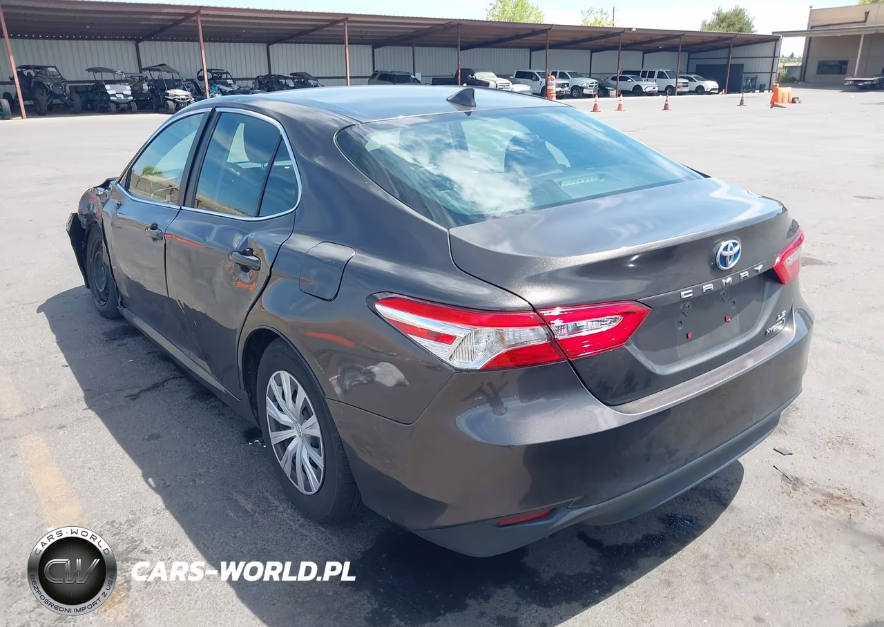 2018 Toyota Camry Hybrid Le VIN:4T1B31HK5JU001503 - 3