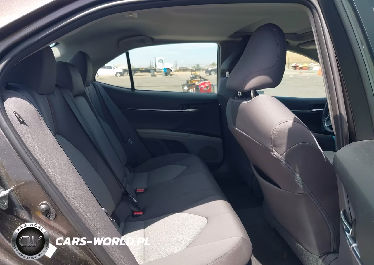 2018 Toyota Camry Hybrid Le VIN:4T1B31HK5JU001503 - 8