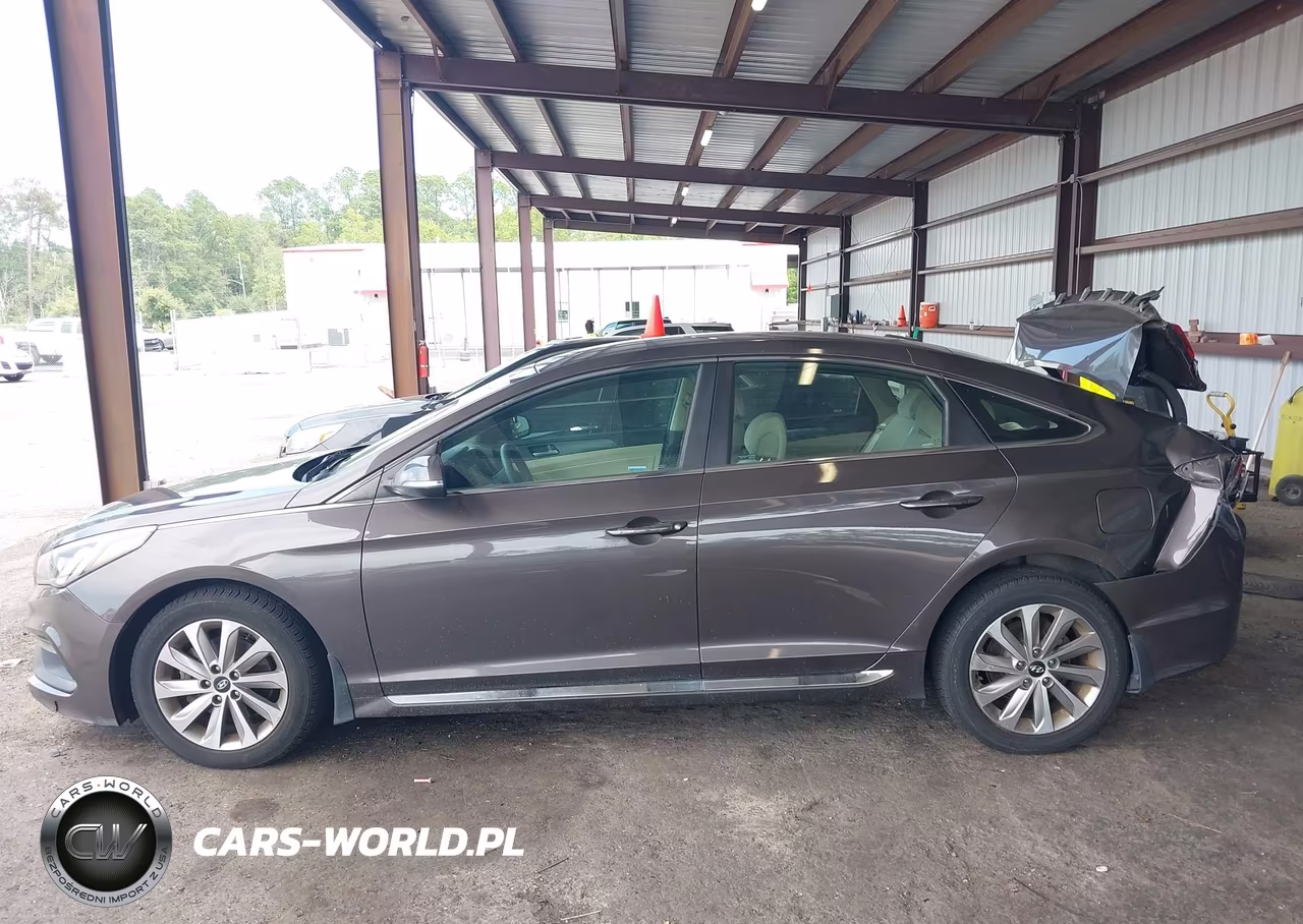 2016 Hyundai Sonata Sport VIN:5NPE34AF4GH392047 - 14