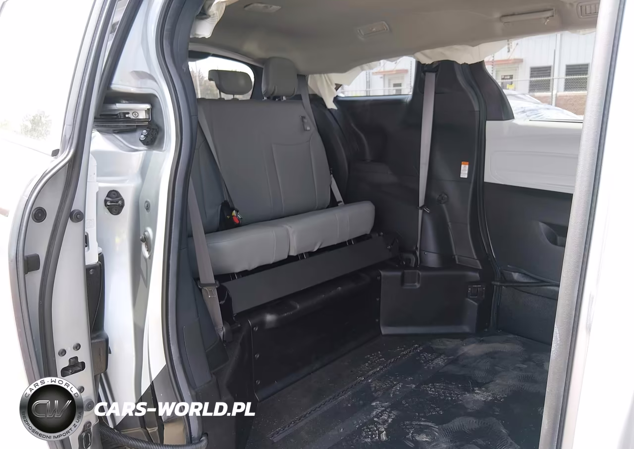 2025 Toyota Sienna Xle VIN:5TDJRKEC7SS225413 - 8