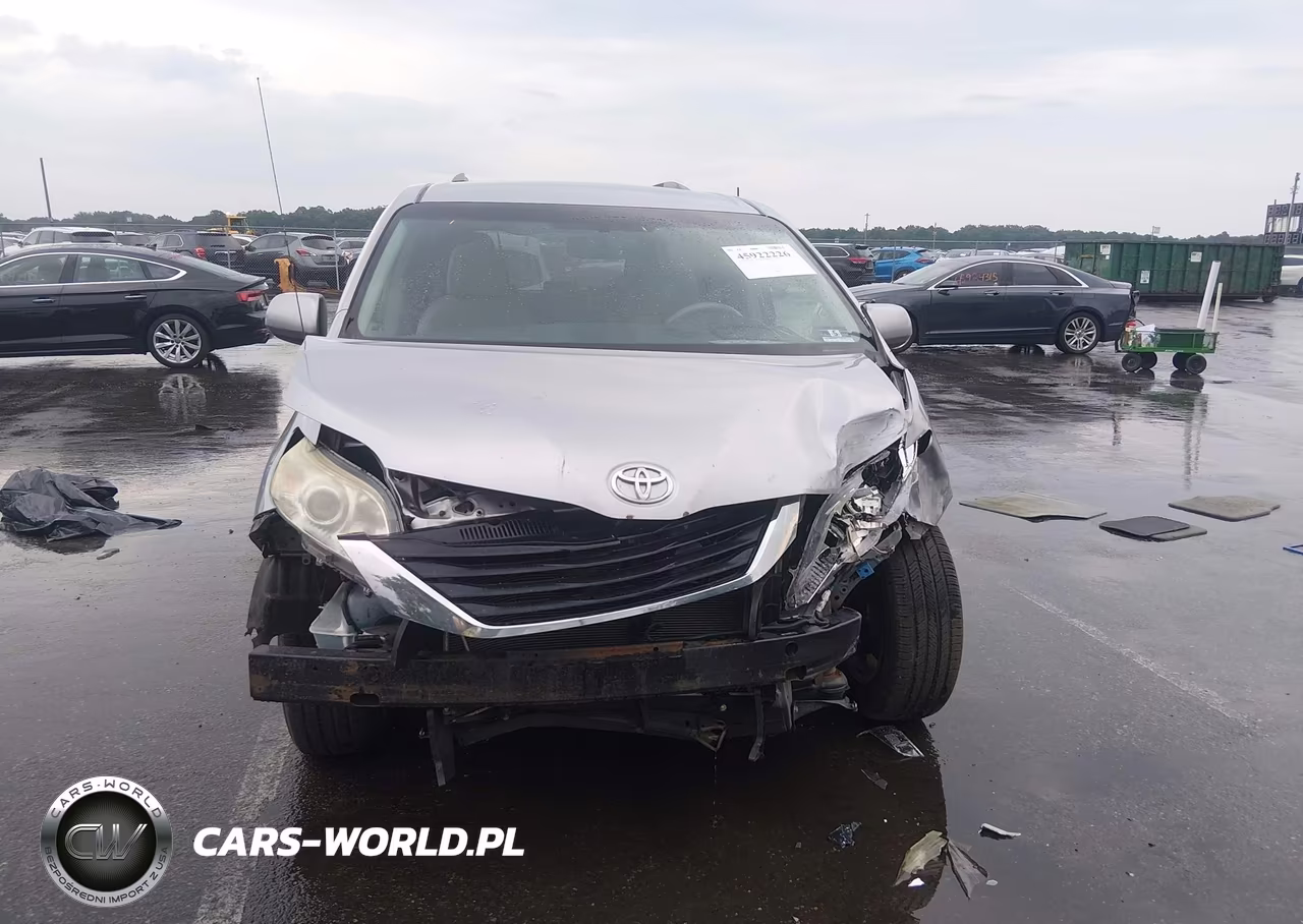 2013 Toyota Sienna Le V6 8 Passenger VIN:5TDKK3DC8DS386114 - 12