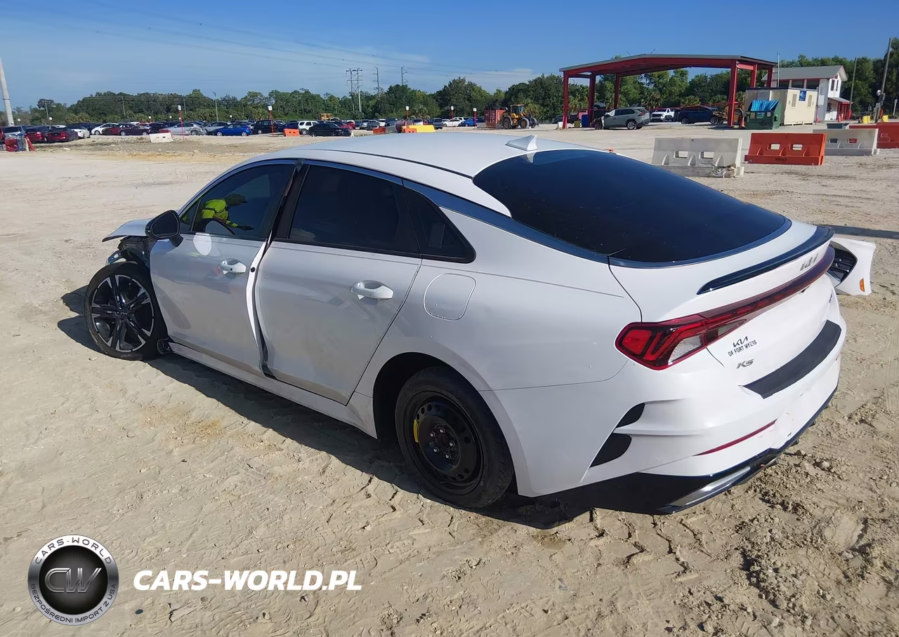 2022 Kia K5 Gt-Line VIN:5XXG64J27NG147197 - 3