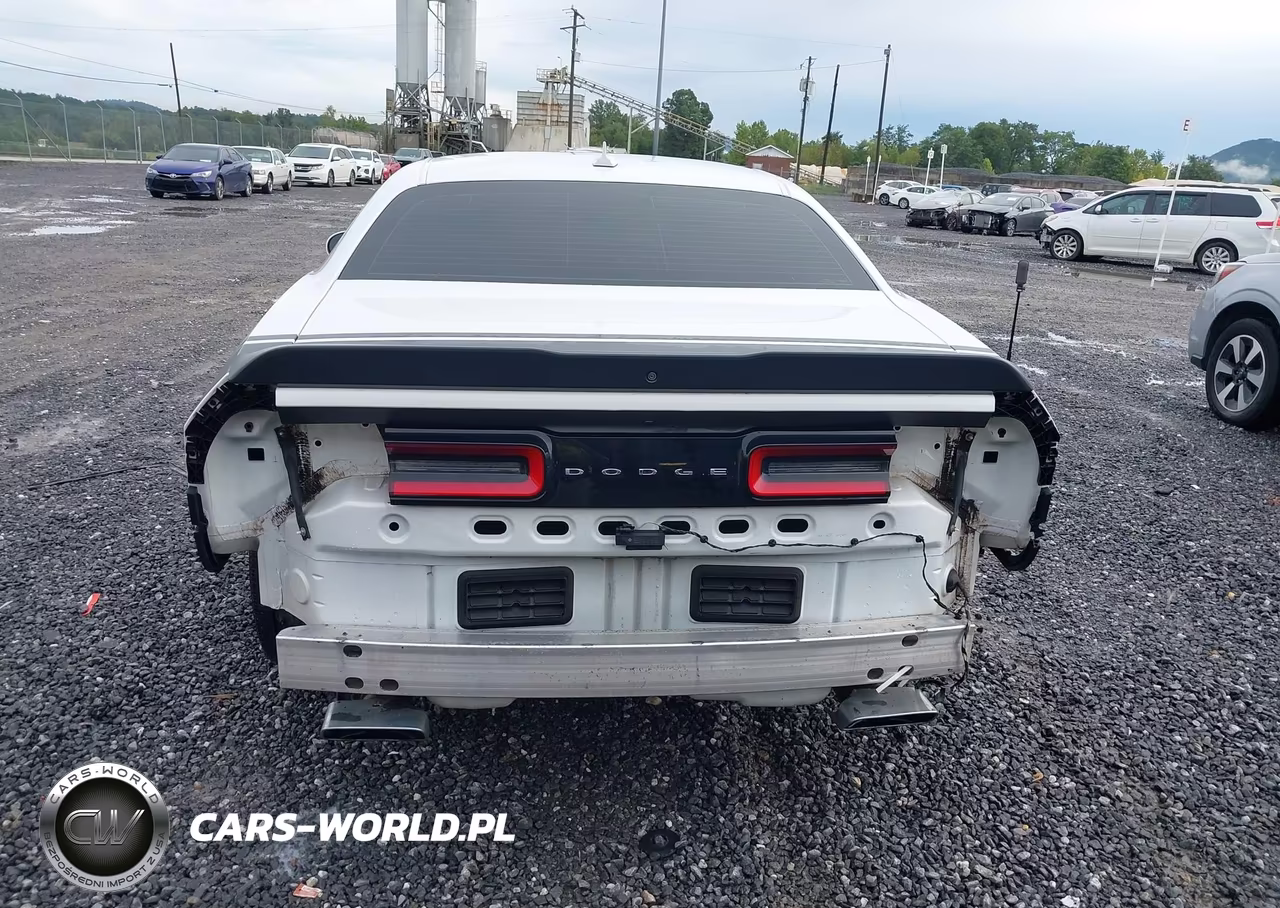 2016 Dodge Challenger R-T Scat Pack VIN:2C3CDZFJ6GH359000 - 17