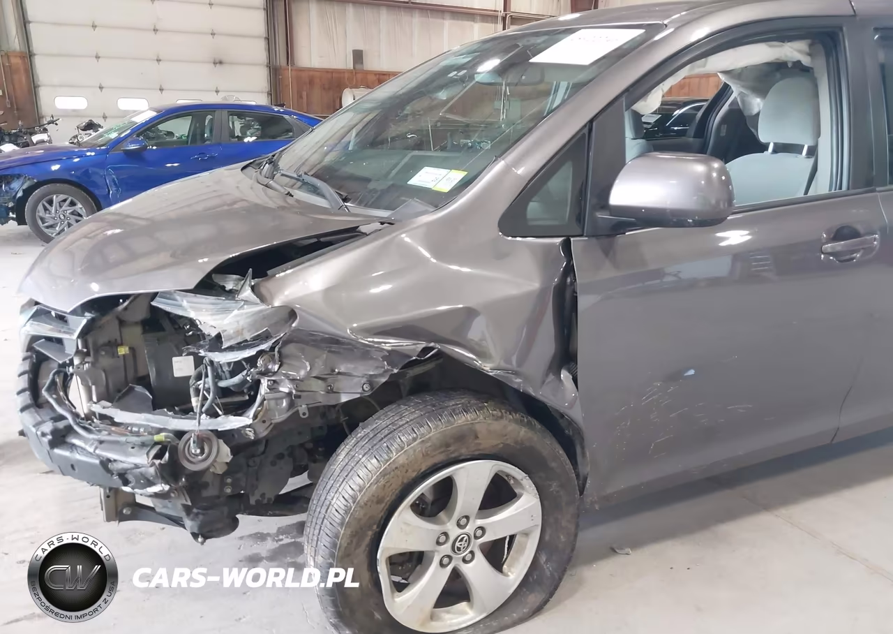 2020 Toyota Sienna Le VIN:5TDKZ3DC2LS046063 - 6