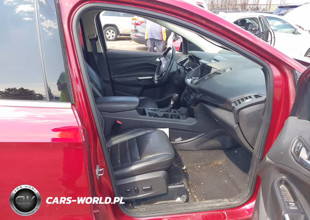 2017 Ford Escape Titanium VIN:1FMCU0J95HUF04946 - 5