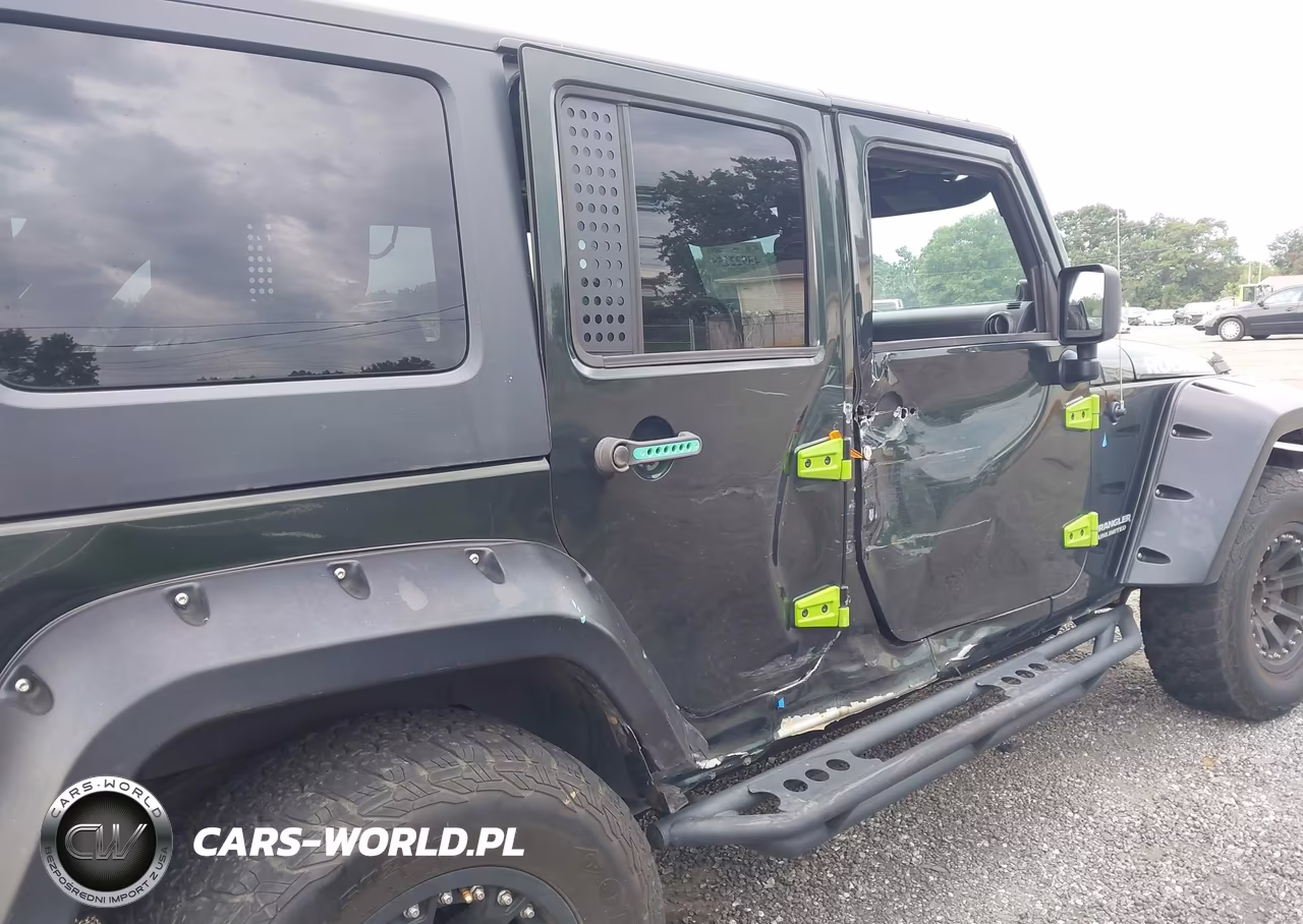 2010 Jeep Wrangler Unlimited Rubicon VIN:1J4HA6H19AL171422 - 6