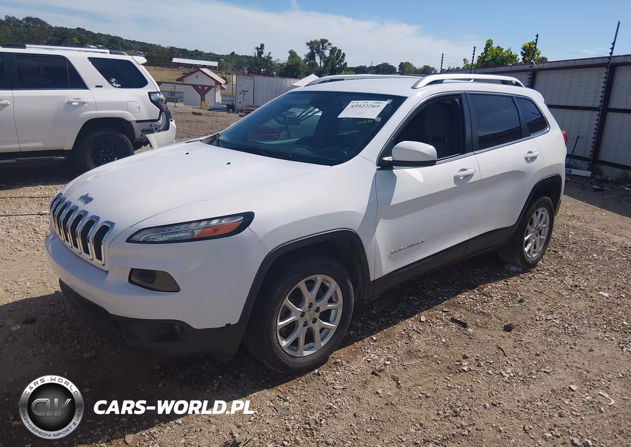 2018 Jeep Cherokee Latitude Fwd VIN:1C4PJLCX9JD560955 - 2
