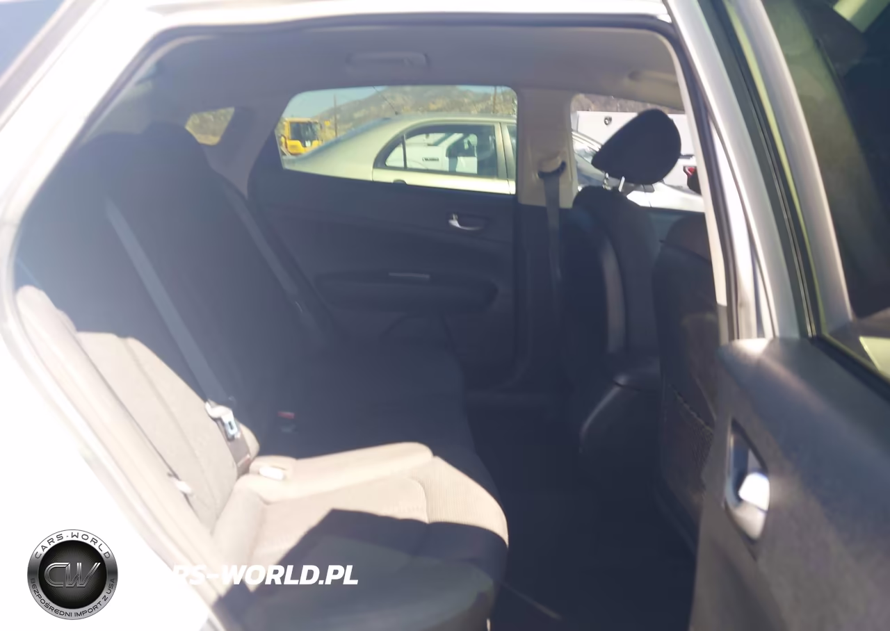 2019 Kia Optima Lx VIN:5XXGT4L3XKG305185 - 8