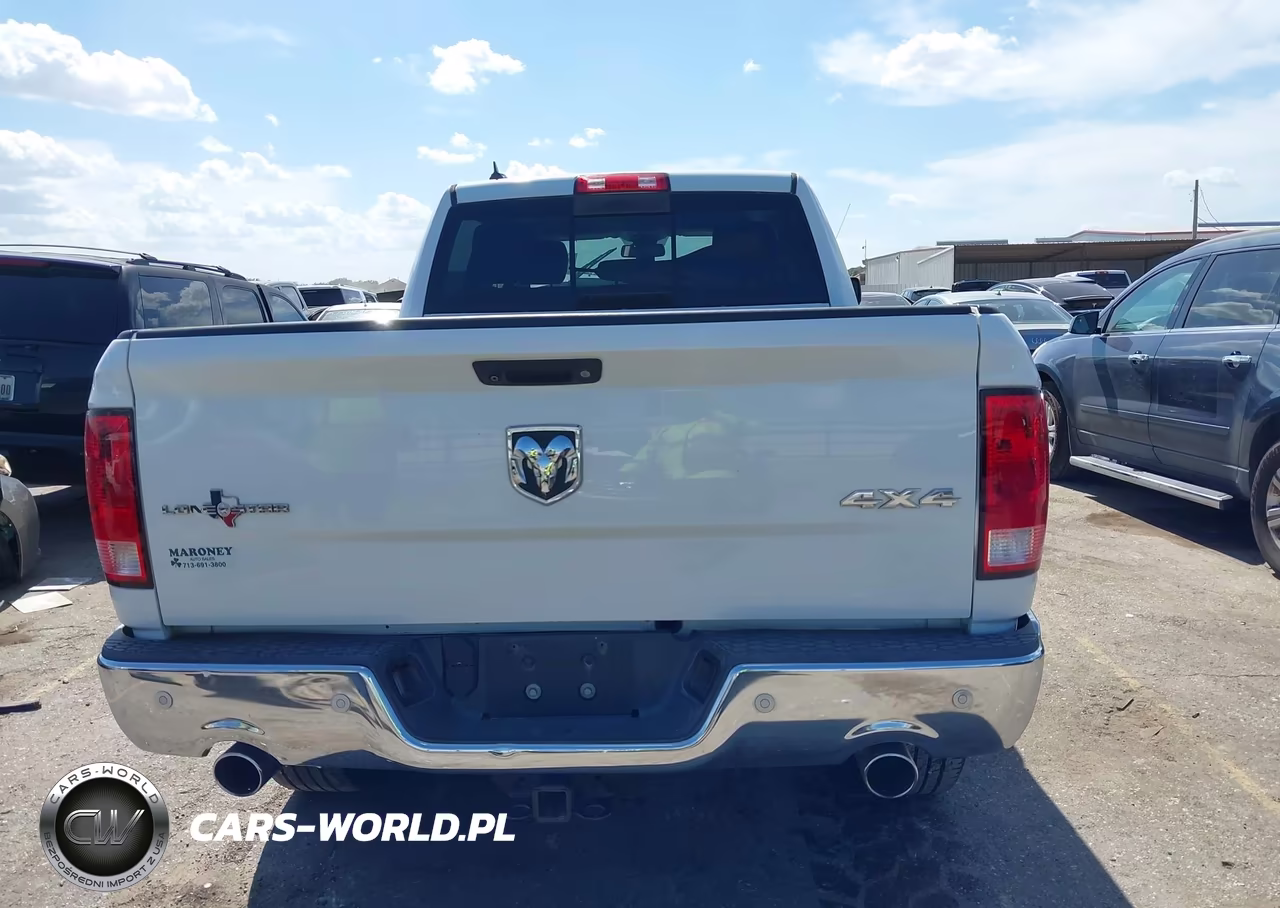 2015 Ram 1500 Lone Star VIN:1C6RR7TT8FS696932 - 17