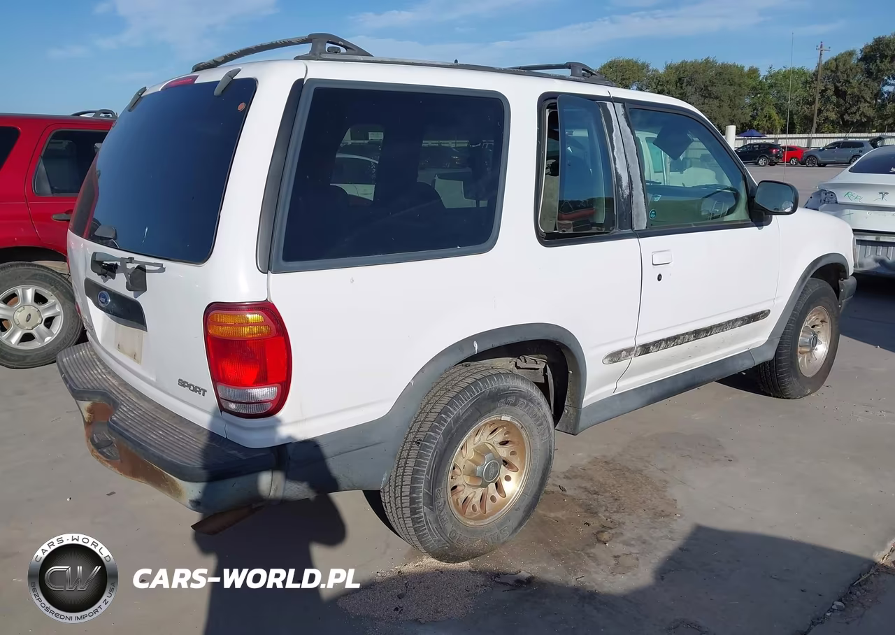 1999 Ford Explorer Sport VIN:1FMYU22E6XUC34640 - 4