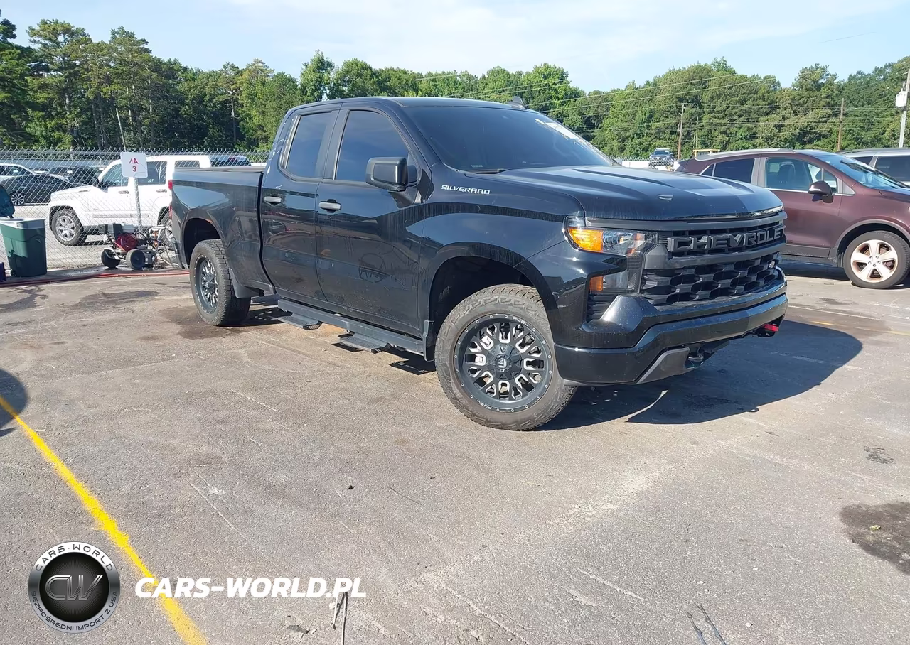 2023 Chevrolet Silverado 1500 2Wd Standard Bed Custom – zdjęcie 1 z 17
