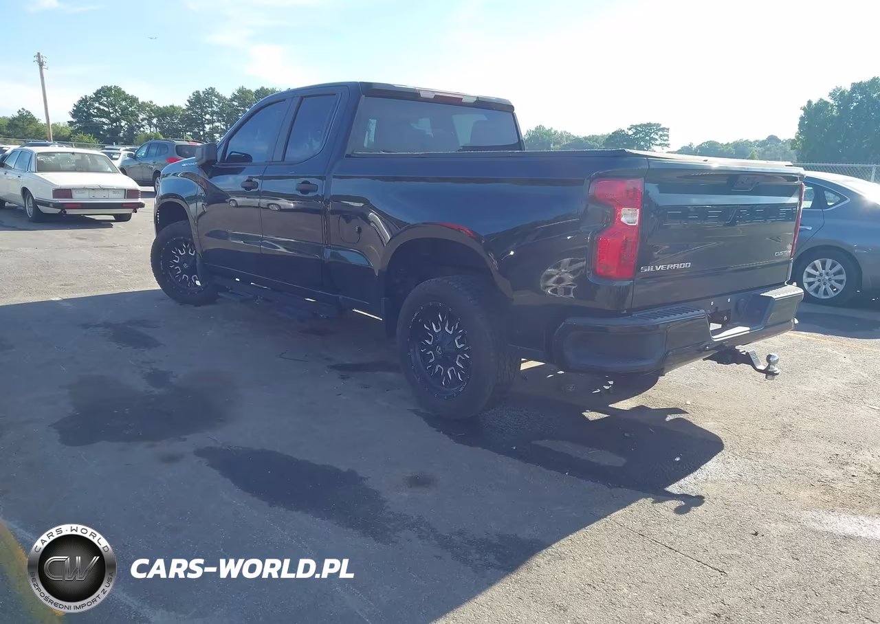 2023 Chevrolet Silverado 1500 2Wd Standard Bed Custom VIN:1GCRABEK4PZ285057 - 3