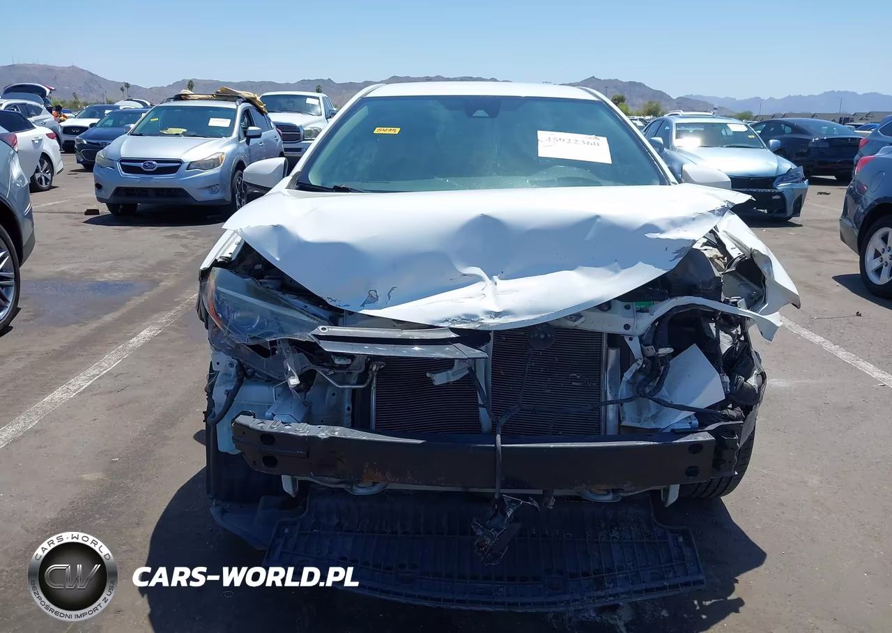 2017 Toyota Corolla Le VIN:5YFBURHE9HP714065 - 12