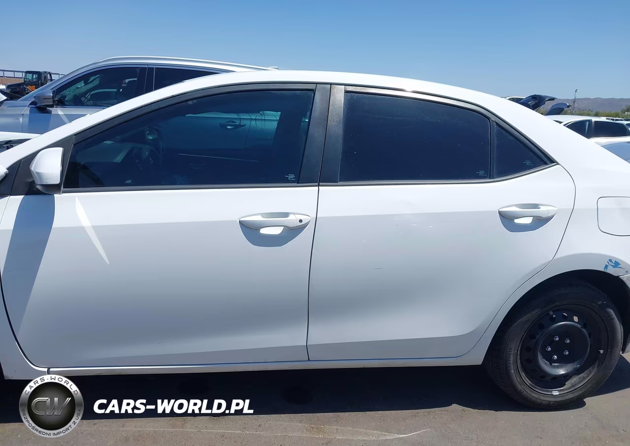 2017 Toyota Corolla Le VIN:5YFBURHE9HP714065 - 14