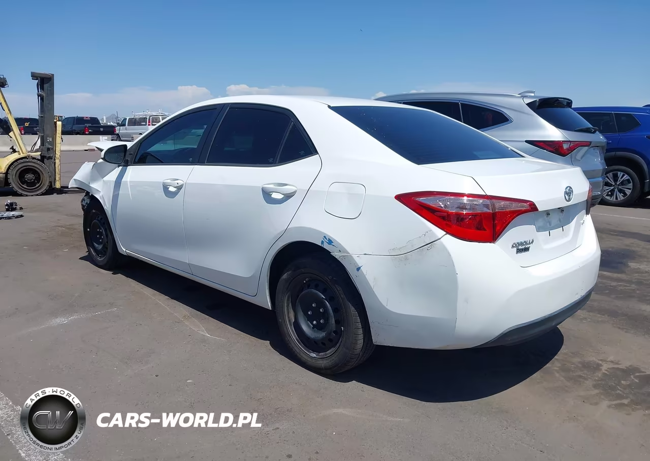 2017 Toyota Corolla Le VIN:5YFBURHE9HP714065 - 3