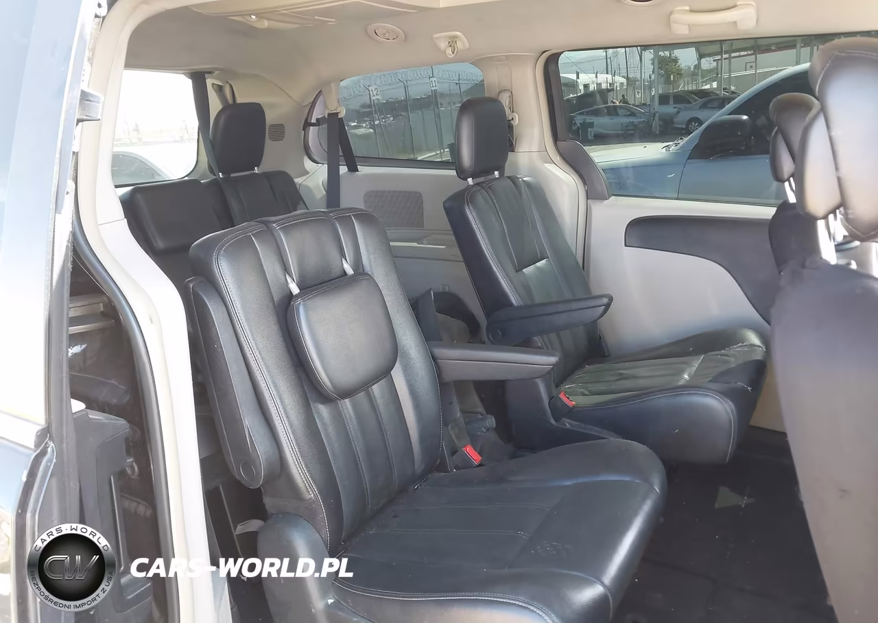 2014 Chrysler Town & Country Touring VIN:2C4RC1BG6ER399718 - 8