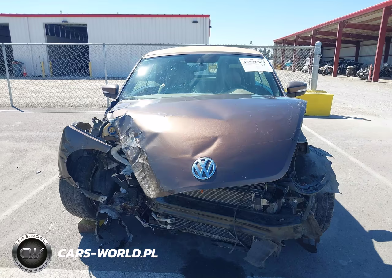 2015 Volkswagen Beetle 1.8T VIN:3VW517AT1FM807649 - 13