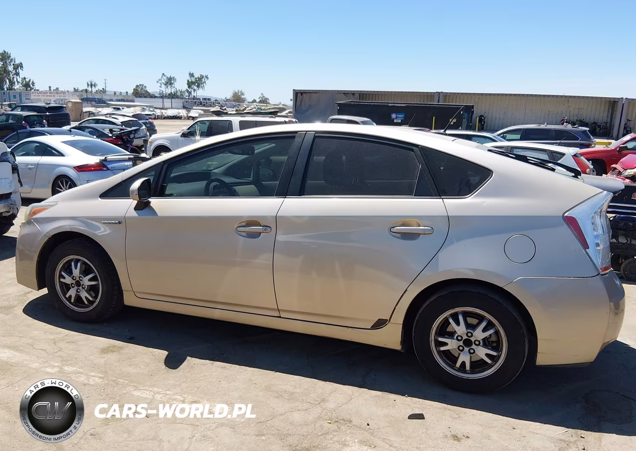 2011 Toyota Prius Five VIN:JTDKN3DU6B0256543 - 14