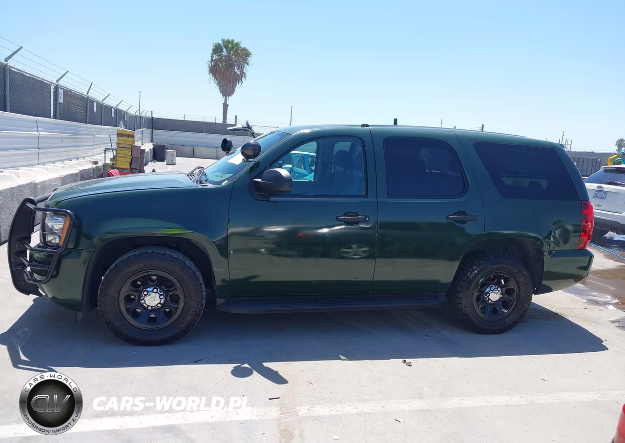 2010 Chevrolet Tahoe Ls VIN:1GNMCAE01AR205595 - 14