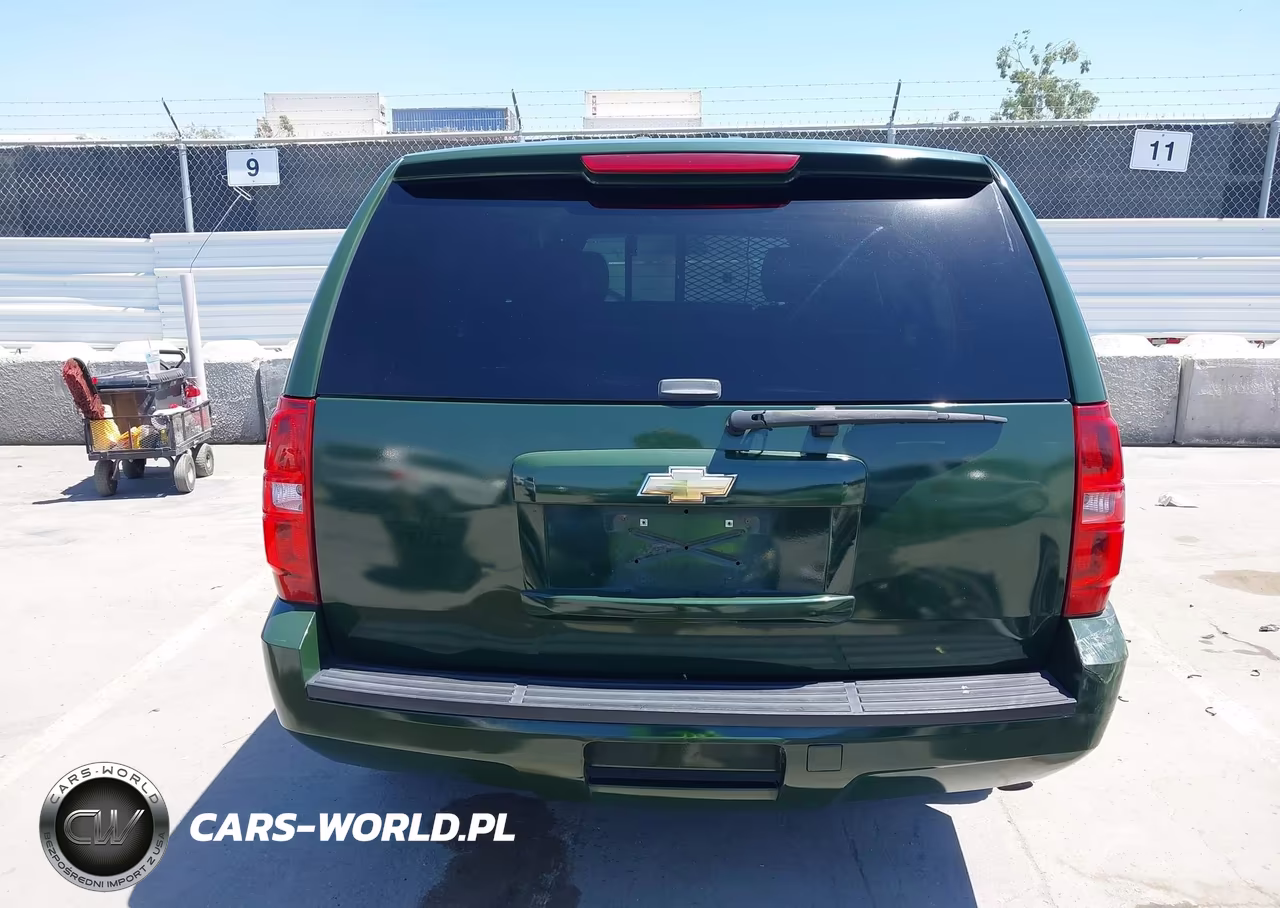 2010 Chevrolet Tahoe Ls VIN:1GNMCAE01AR205595 - 16
