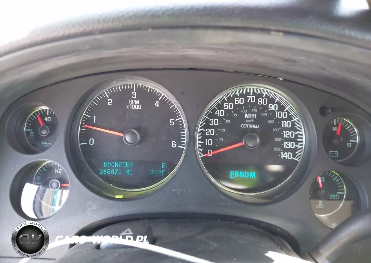 2010 Chevrolet Tahoe Ls VIN:1GNMCAE01AR205595 - 7