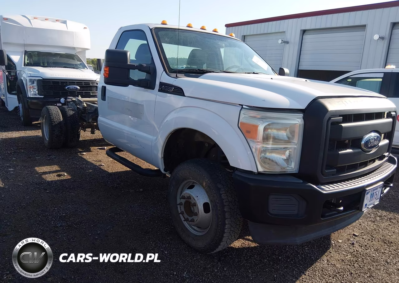 2012 Ford F-350 Chassis Xl