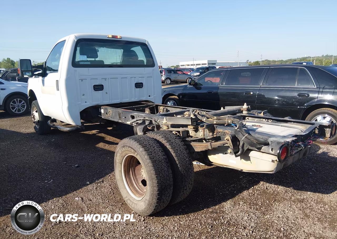 2012 Ford F-350 Chassis Xl VIN:1FDRF3H63CEC57964 - 3