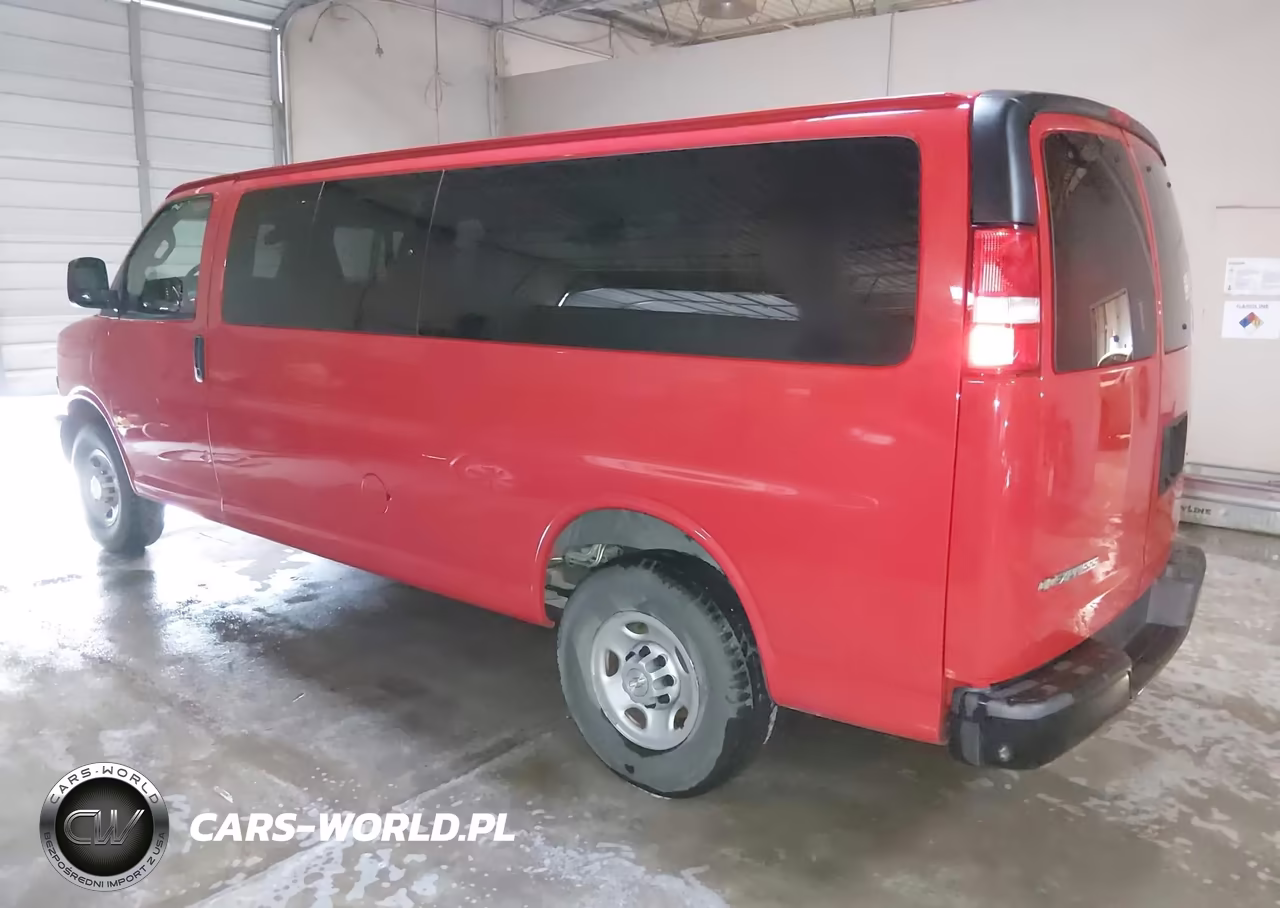 2020 Chevrolet Express Passenger Rwd 3500 Extended Wheelbase Ls VIN:1GAZGNFP0L1256196 - 3