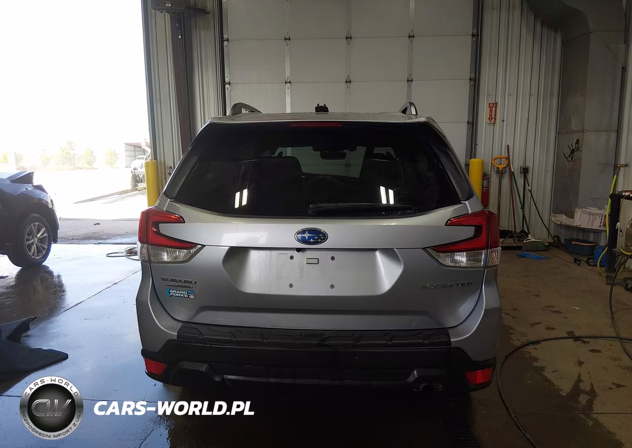 2019 Subaru Forester Premium VIN:JF2SKAGC3KH575496 - 15